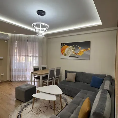 Condor Center Luxury 5 شقة تيرانا