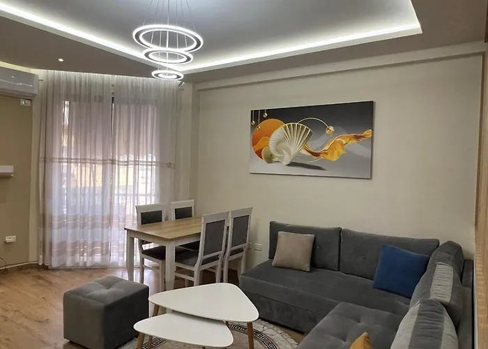 Condor Center Luxury 5 Apartman Tirana