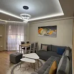 Condor Center Luxury 5 Apartment Tirana