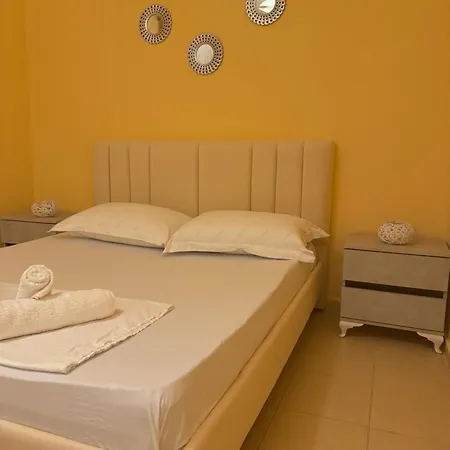 Condor Center Luxury 5 Апартаменты *