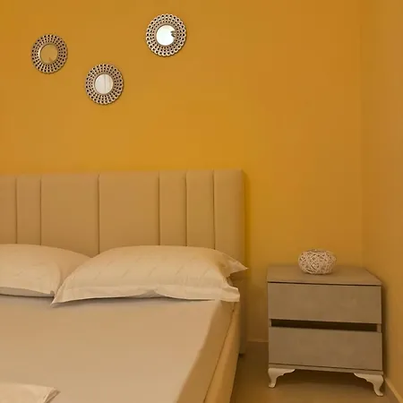 Condor Center Luxury 5 * Тирана