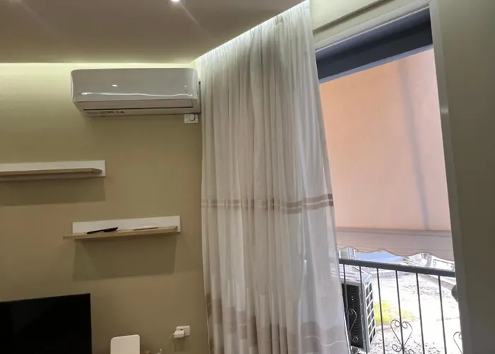 Condor Center Luxury 5 Τίρανα